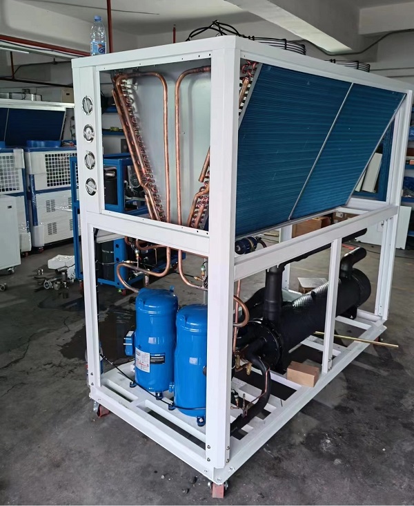 Como fazer a manutenção de rotina em resfriadores de água industriais?