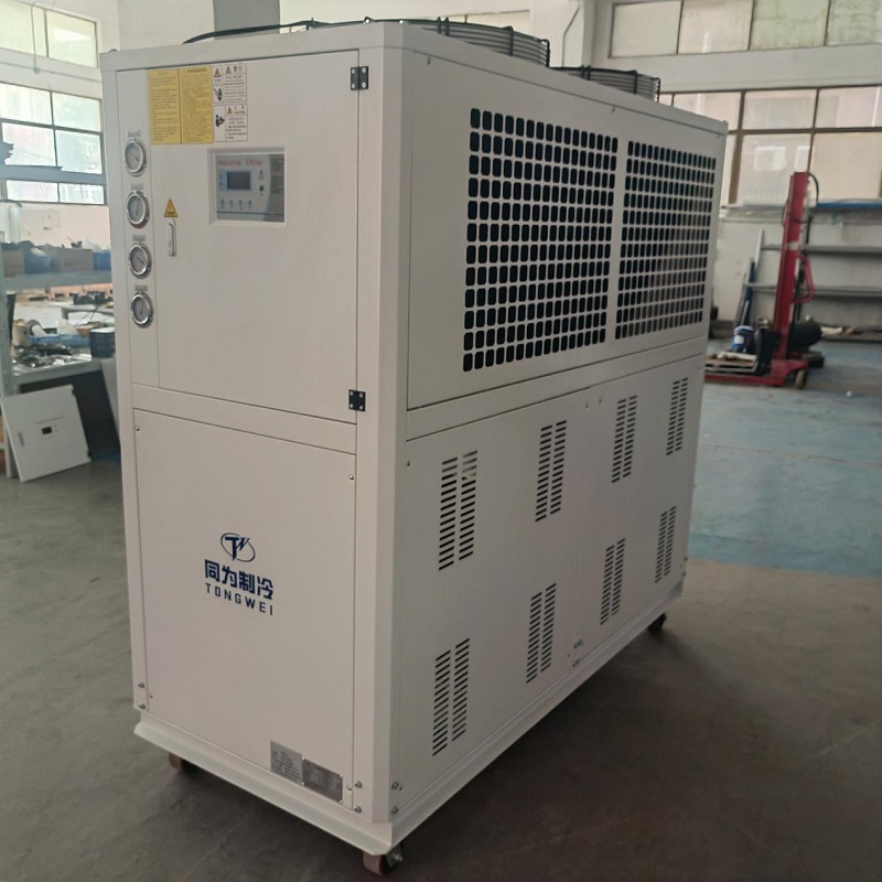 Resfriador de água refrigerado a ar industrial de 20 toneladas usado em processos de tratamento de superfície